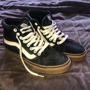 Black Vans - Gum Bottom